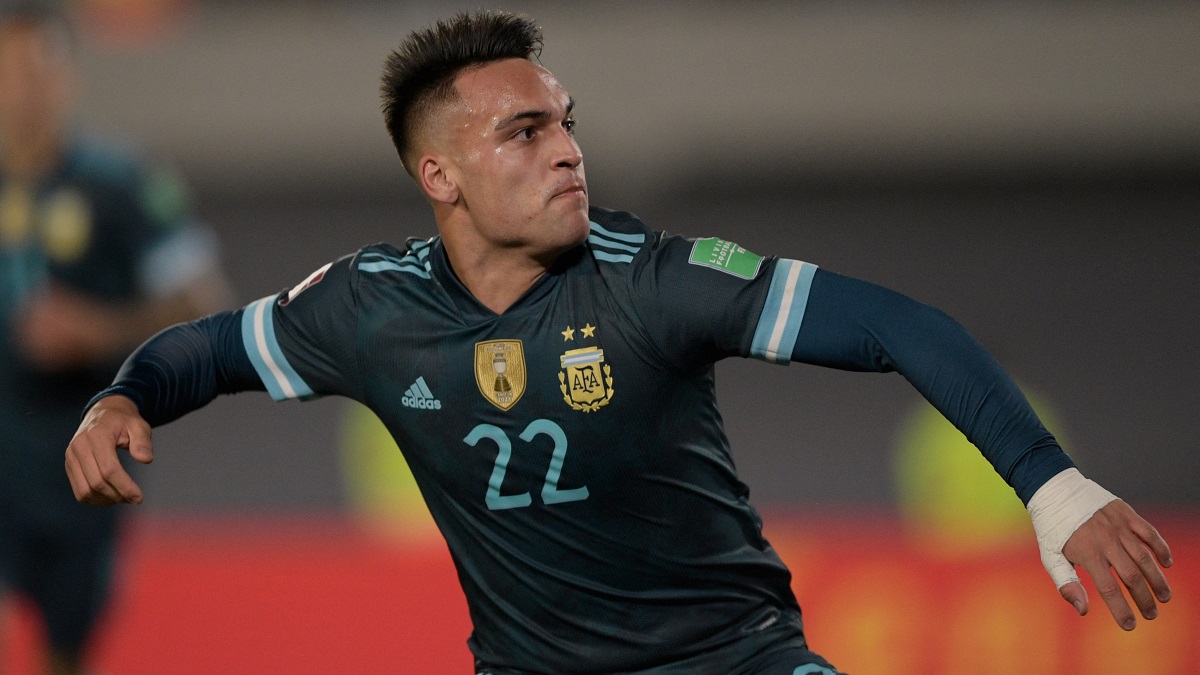 Argentina 1 vs 0 Peru: Lautaro Pahlawan, Messi Ngambek ke Wasit Brasil