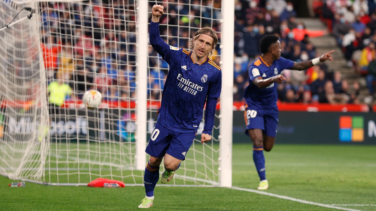 Real Madrid Butuh Penyegaran Lini Tengah, Modric dan Kroos Paham