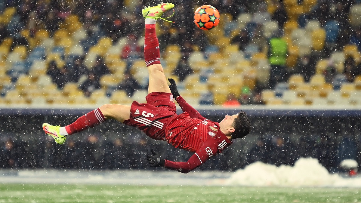 Dynamo Kiev 1 vs 2 Bayern Munchen: Lewandowski Salto, Hernandez Cedera, Skuad Krisis