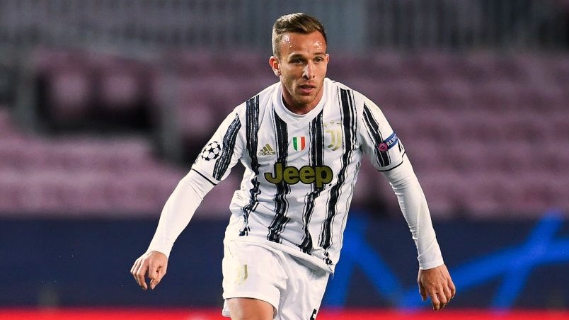 Arthur Bersedia Tinggalkan Juventus di Tengah Minat dari PSG dan Sevilla