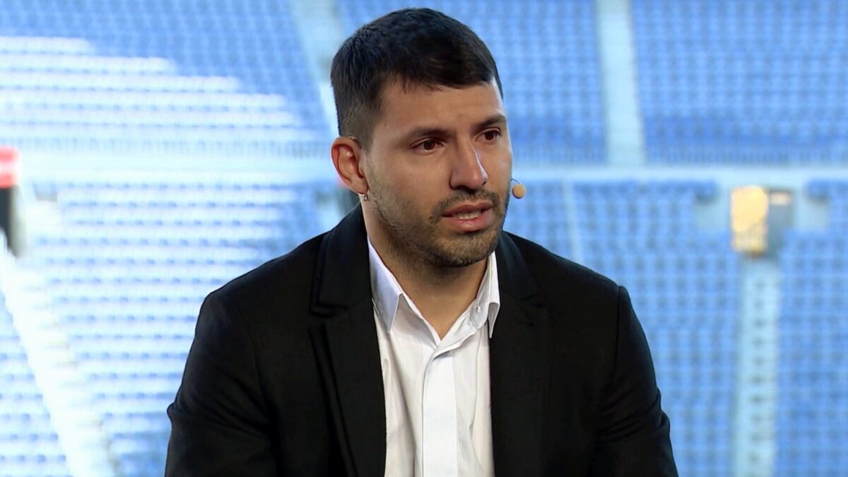 Sergio Aguero mengumumkan pensiun dari dunia sepak bola karena masalah kesehatan pada Rabu (15/12/2021) malam WIB. FOTO: Twitter Fabrizio Romano