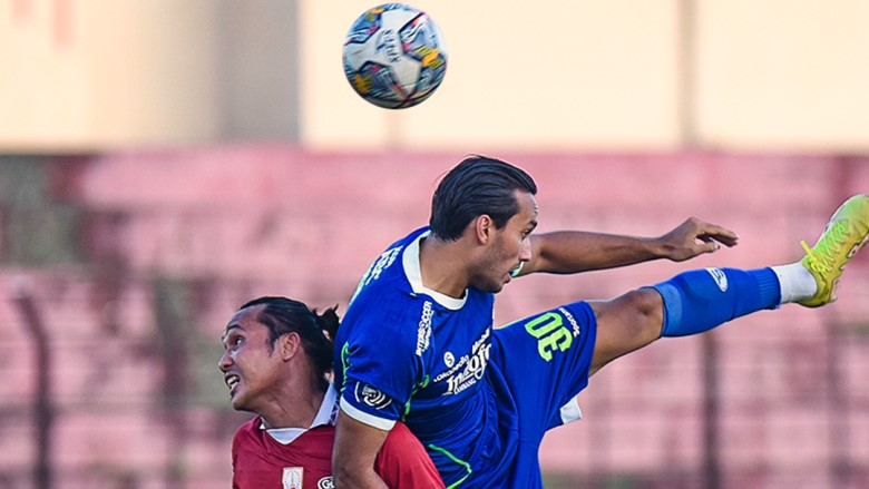 Ezra Walian dan Rian Miziar