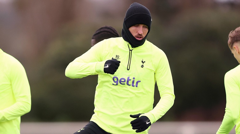 Harry Kane menjalani sesi latihan Tottenham jelang lawan Aston Villa