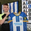 Pemain muda Brighton and Hove Albion asal Irlandia Mark O'Mahony