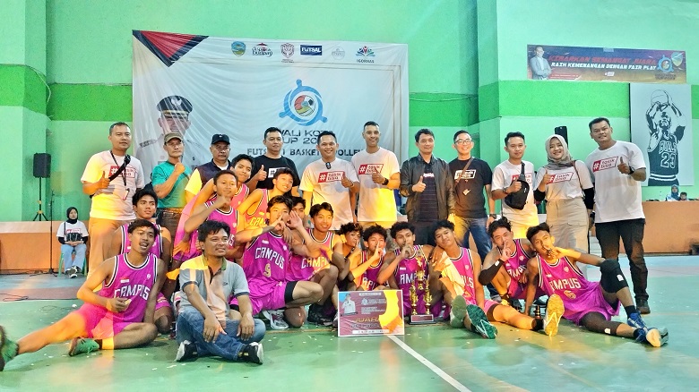 Tim Basket Putra SMAN 5 Tasikmalaya Juara Wali Kota Cup Setelah Kalahkan SMA BPK Penabur