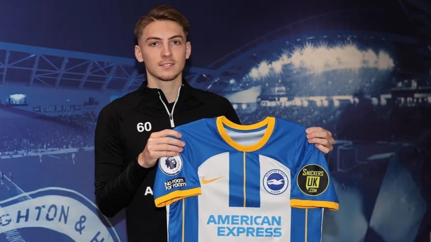 Pemain U-21 Brighton and Hove Albion Casper Nilsson