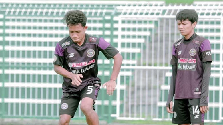 Pemain PSGC melakukan pelatihan fisik di Stadion Galuh beberapa waktu lalu.