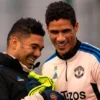 Prediksi Man United vs Barcelona, Casemiro dan Raphael Varane berlatih