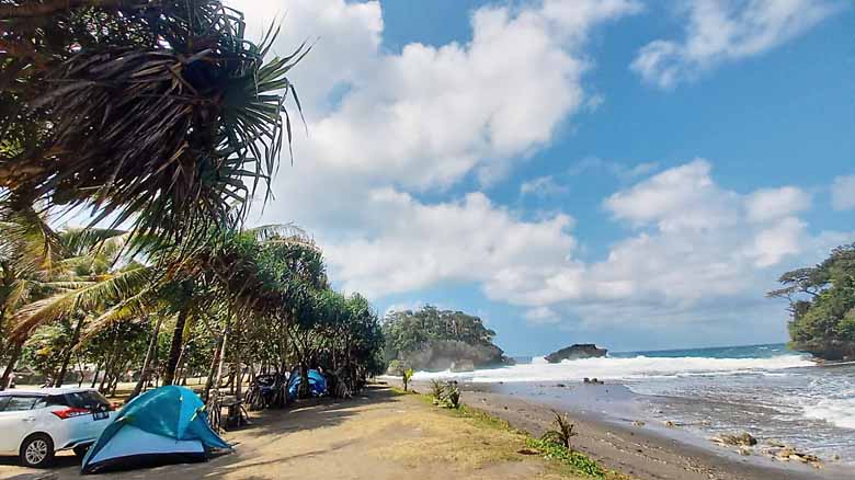 Pantai Madasari