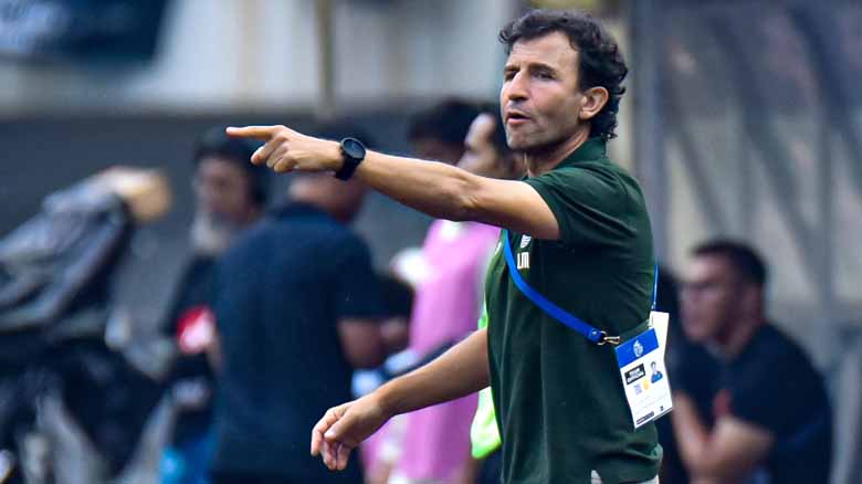 Pelatih persib Luis Milla